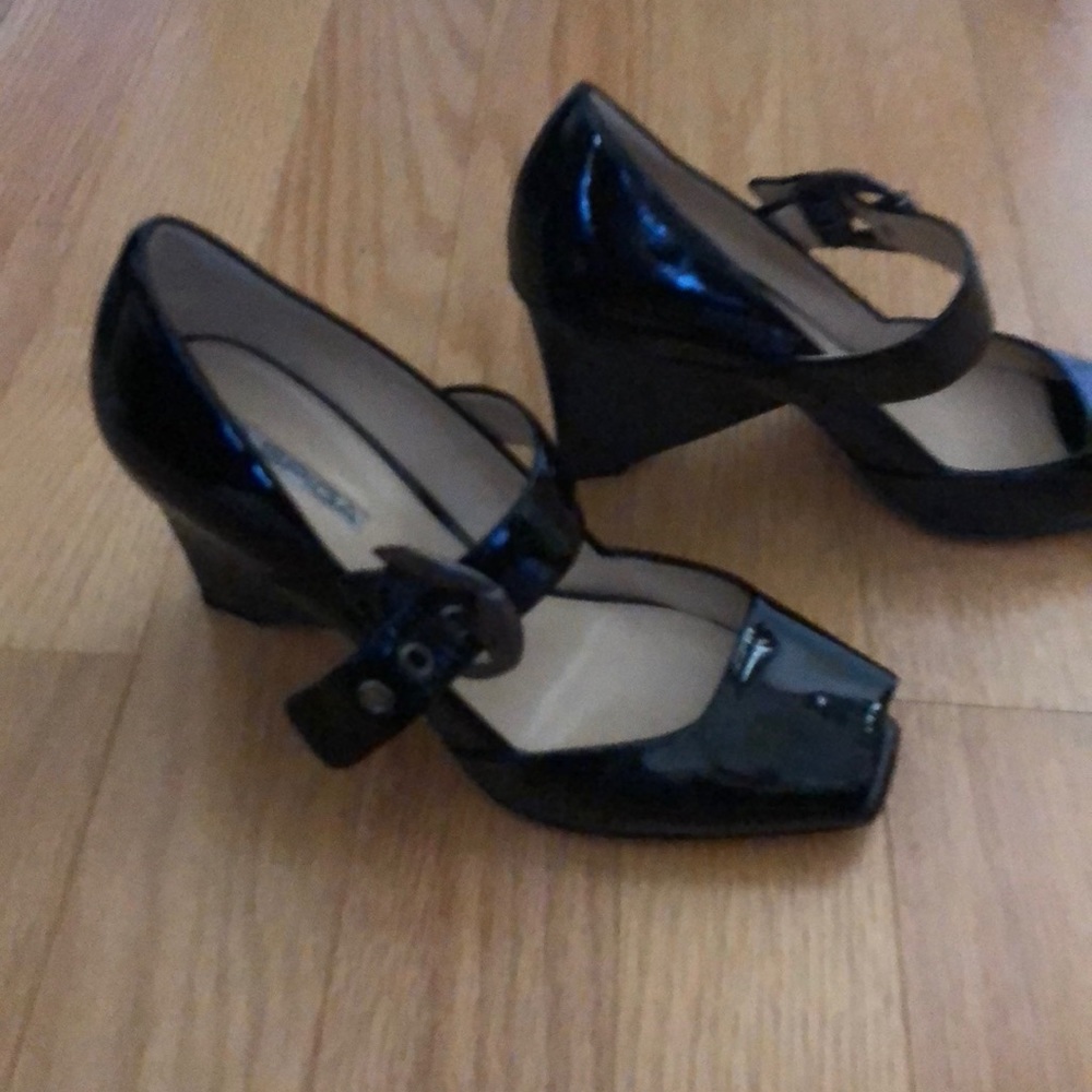 Shose
